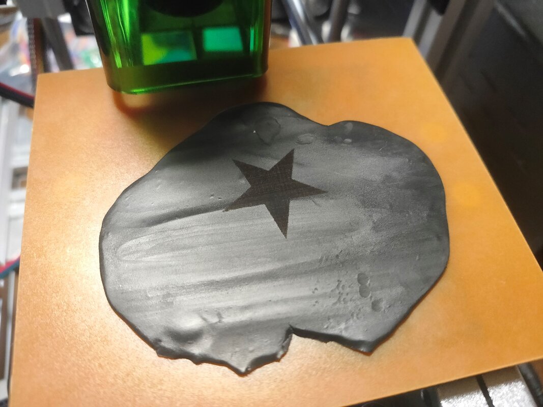 ポリマークレイを用いたレーザ焼結式3Dプリンタ「Claymore」